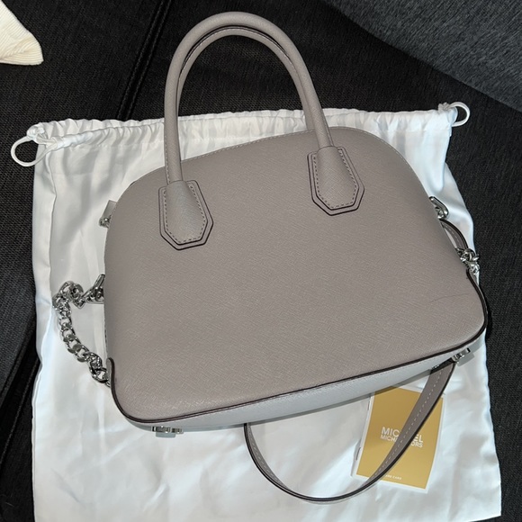 Authentic Michael Kors Shoulder Strap Purse - Picture 5 of 9